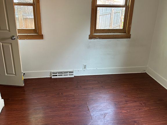 5th image of 975 15th St