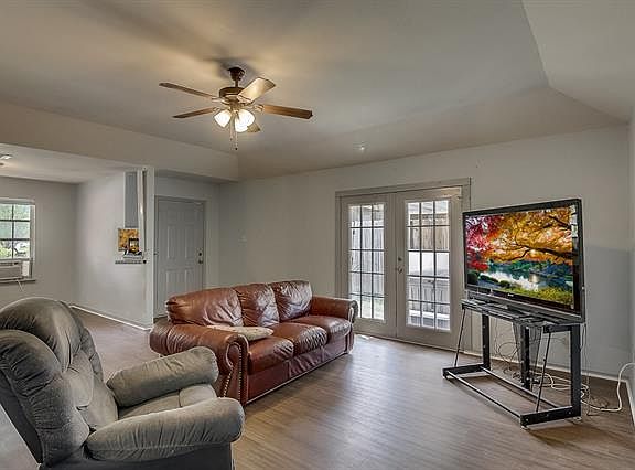 4th image of 102 Bellair Dr