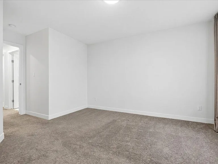 535 Paterson Way SW — Photo 41
