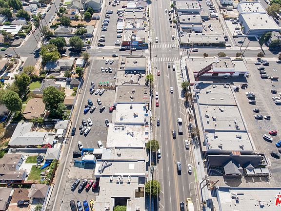 3rd image of 8912 Reseda Blvd
