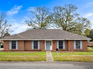 5745 Estelle Dr, Baton Rouge, LA 70817