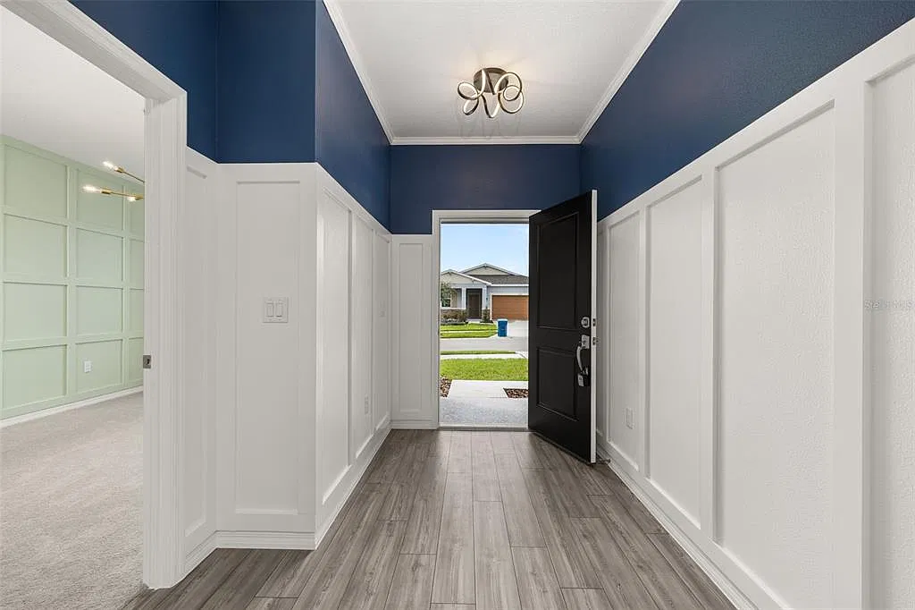 4 bed, 3.0 bath, 2210 sqft, $2,275 — Photo 2