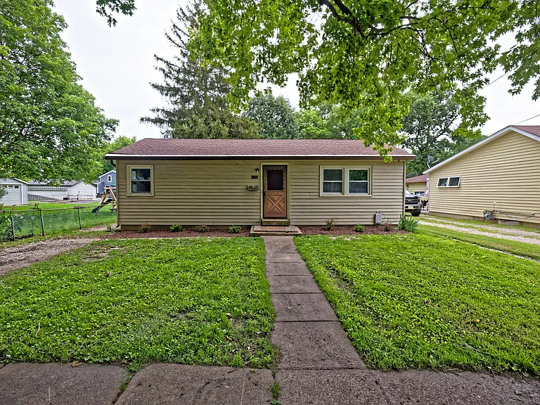 714 N Green St — Photo 10