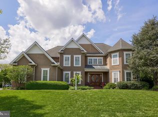 389 Wheatfield Dr, Lititz, PA 17543