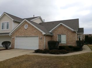11439 Foxwoods Dr, Oak Lawn, IL 60453