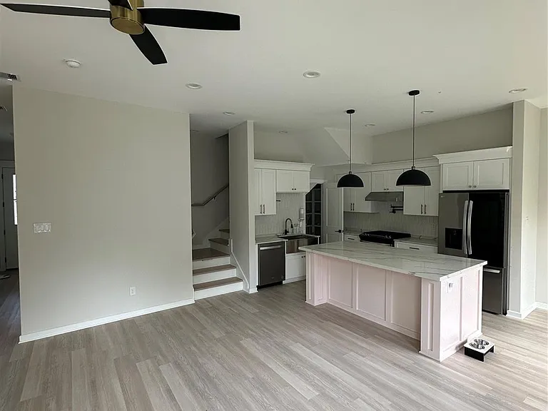 2032 W Tidwell Rd — Photo 7