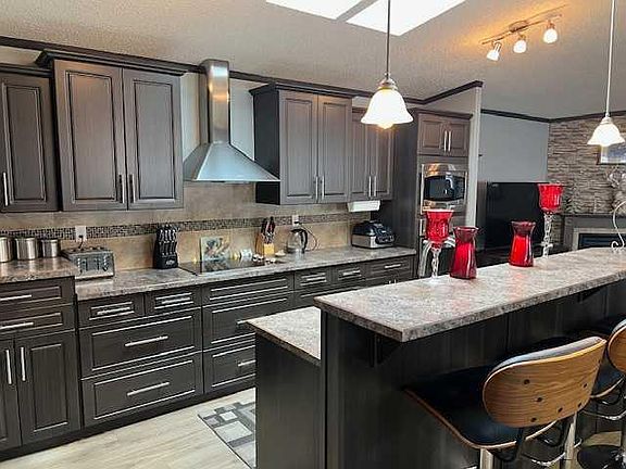 3rd image of 22 Keystone Pl