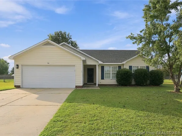 146 Cavalier Dr, Raeford, NC 28376