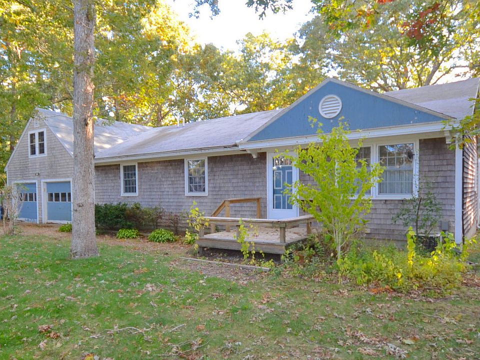 1st image of 20 Carole Ave
