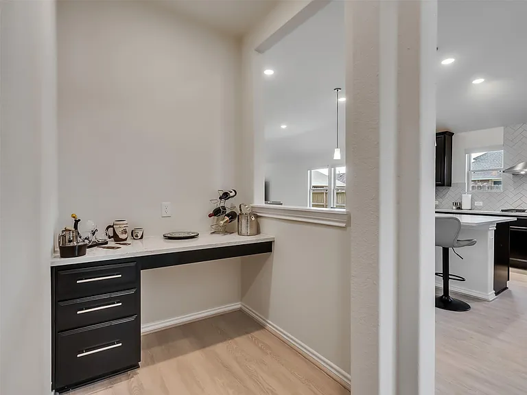 27997 Lone Hollow Ln — Photo 19