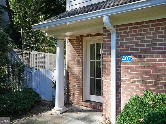 2nd image of 407 W Alexandria Ave
