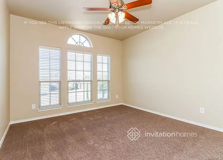 2245 Whitney Dr — Photo 7