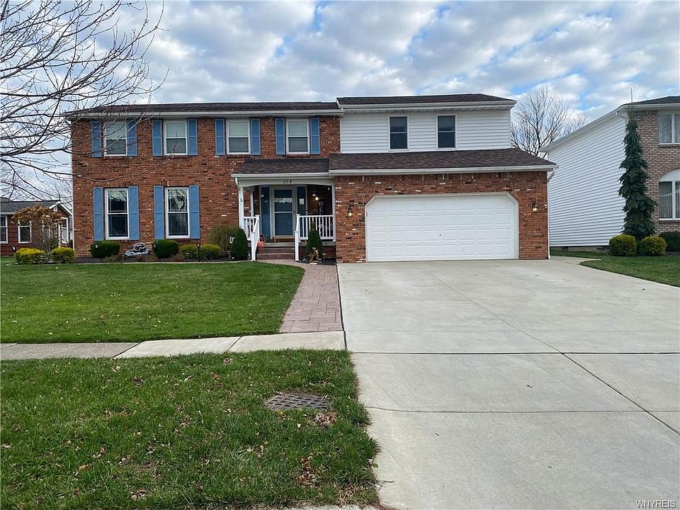 1st image of 204 Pinewood Dr