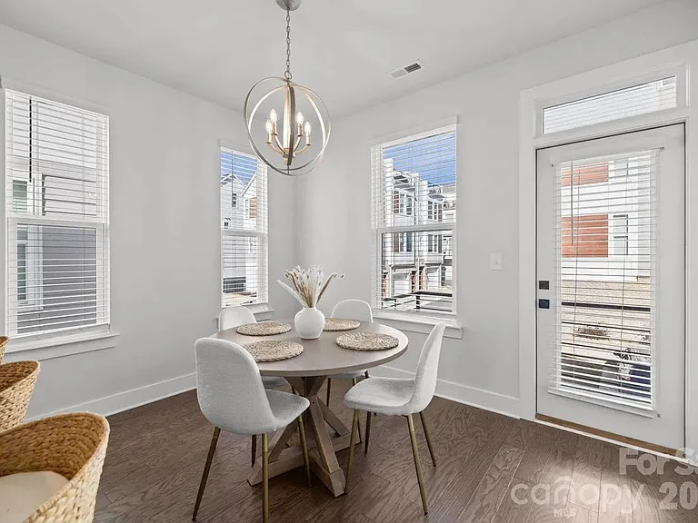 5011 York Park Ln — Photo 23