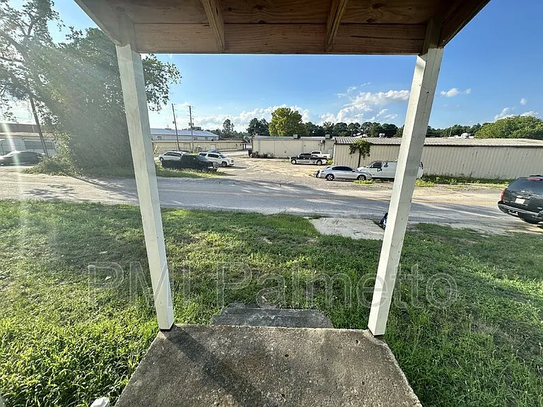 530 Jasper St — Photo 16