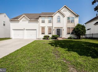 800 Streamview Ln, Vineland, NJ 08360