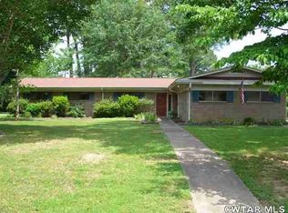 68 Maywood Dr, Jackson, TN 38305