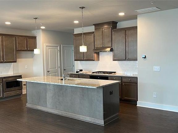2nd image of 1255 Winterhaven Dr