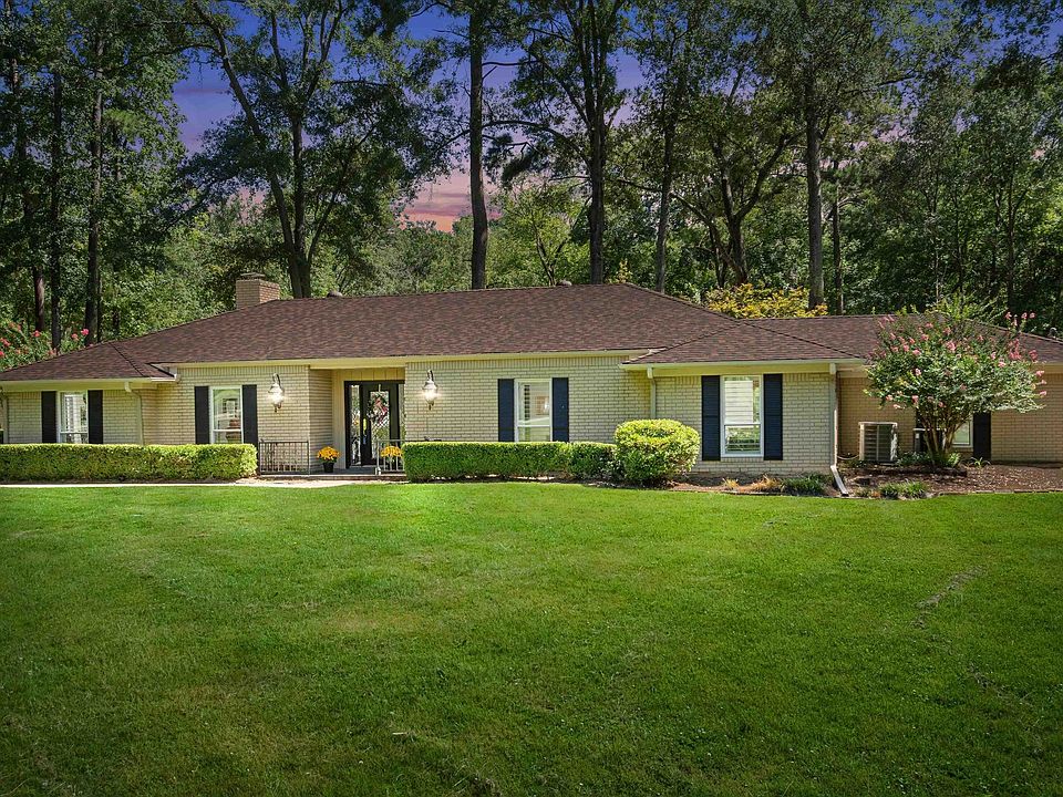 1st image of 405 Sandy Ln