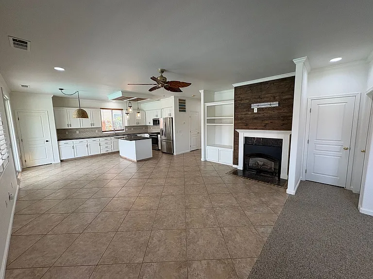 5928 W Whitley Ave — Photo 6