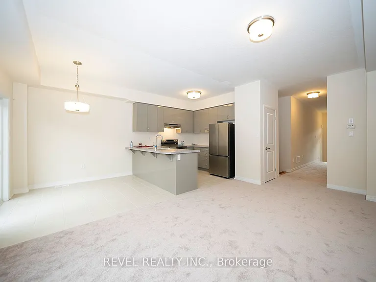 31 Wakeling Dr — Photo 8