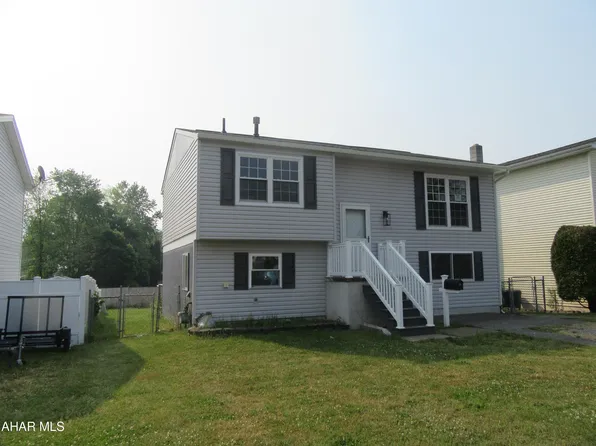 703 N 9th St, Bellwood, PA 16617