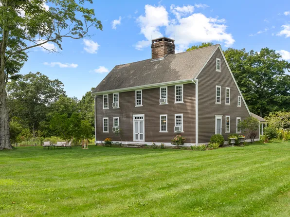 90 Duck Hole Rd, Guilford, CT 06437