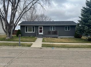 2217 9th Ave E, Williston, ND 58801