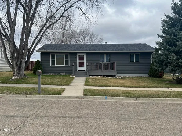2217 9th Ave E, Williston, ND 58801