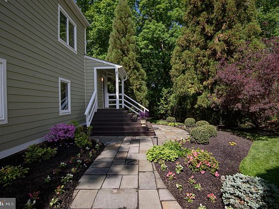 5th image of 2450 Brussels Ct