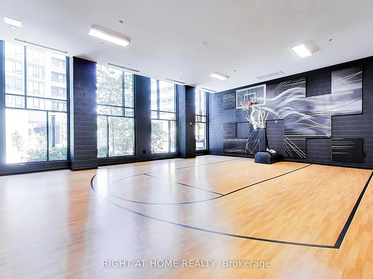 8868 Yonge St #208E — Photo 34