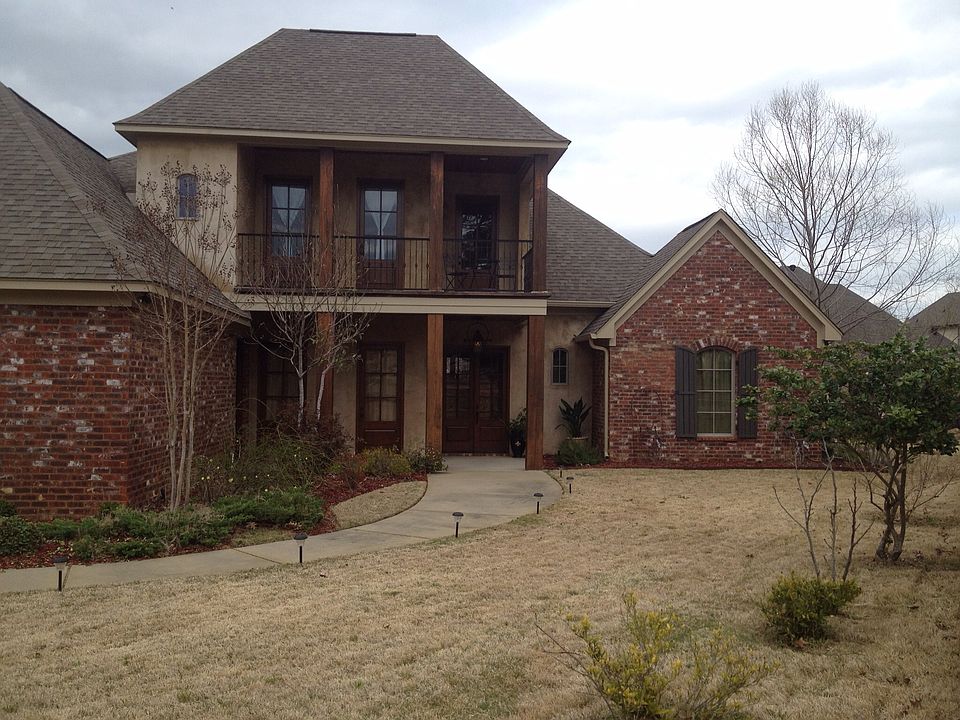 1st image of 360 Saint Ives Dr
