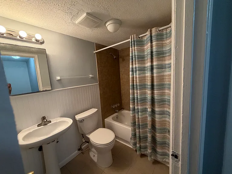 223 Peyton Pl SW — Photo 15