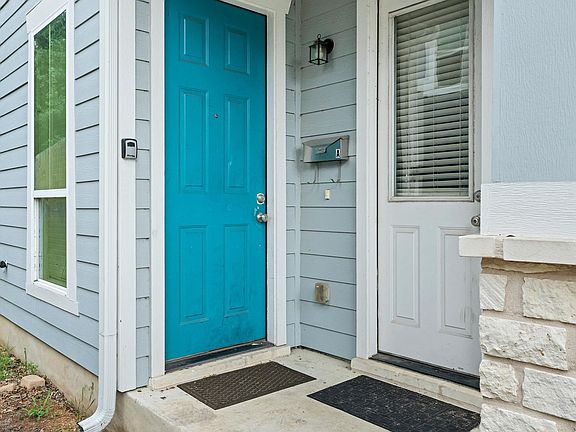 2nd image of 507 W North Loop Blvd #32-A