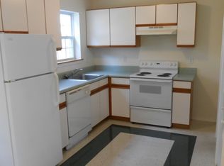 101 Lewiston Gardens Rd, Clinton, NY 13323