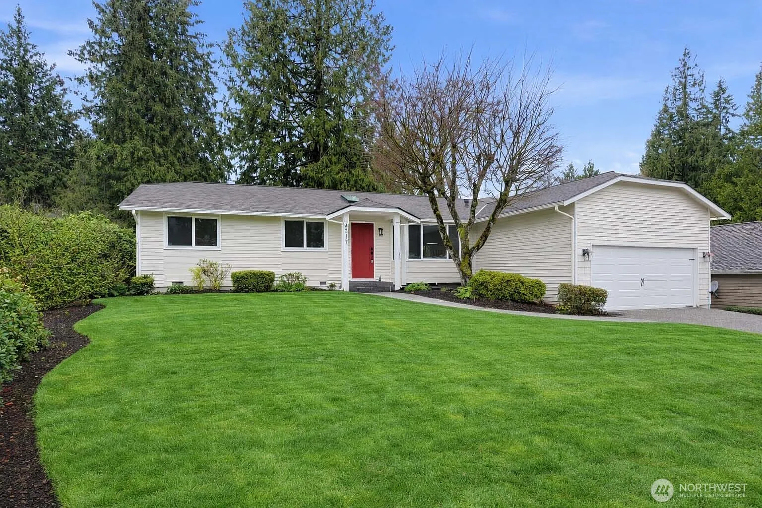 4317 209th Ave NE photo 1