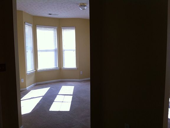 2nd image of 4662 Parkway Cir