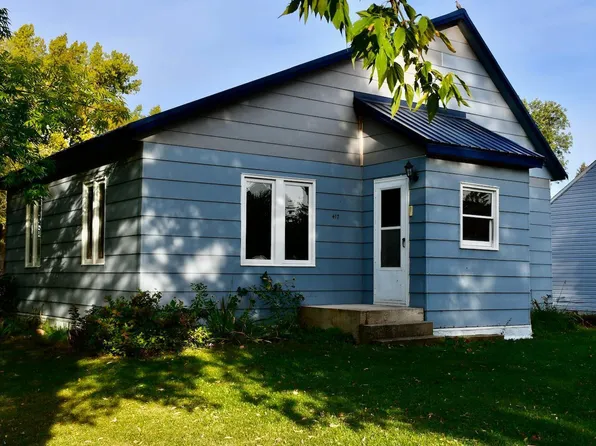 417 Lambert St, Oklee, MN 56742