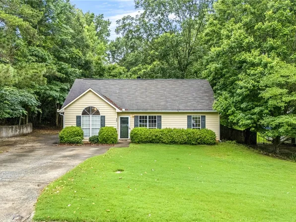 402 Harwell Hills St, Opelika, AL 36801