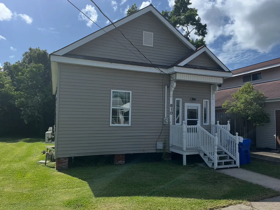 810 President St