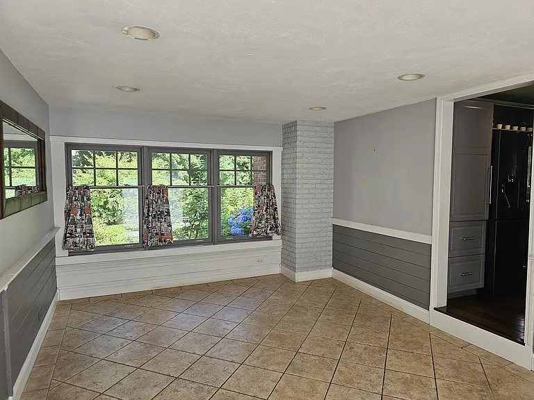 Main Level - Dining room with heated floors