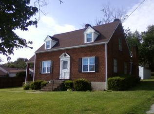 1103 Hardy Rd, Vinton, VA 24179