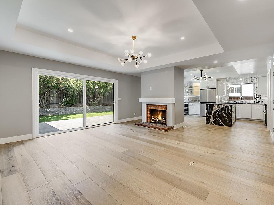 1st image of 253 Gregg Dr