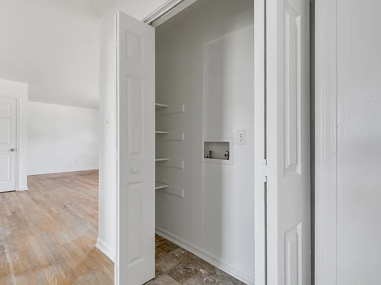 1606 Pollock St #B — Photo 16