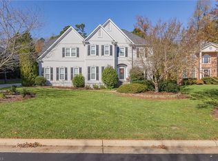 4404 Jamesford Dr, Jamestown, NC 27282