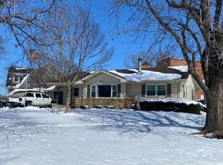 209 S 7th St, Hiawatha, KS 66434