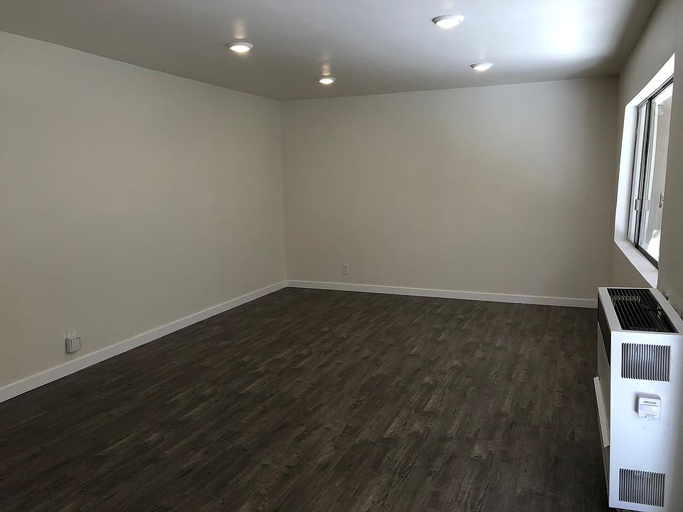 1st image of 4025 W Adams Blvd APT 4