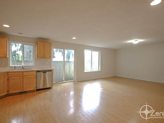 2nd image of 6411 NE 139th Ct