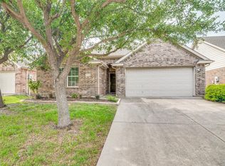 924 Bowie Dr, Lavon, TX 75166