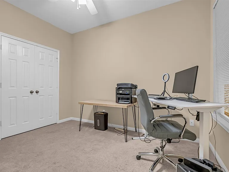2919 Whitman Dr — Photo 8